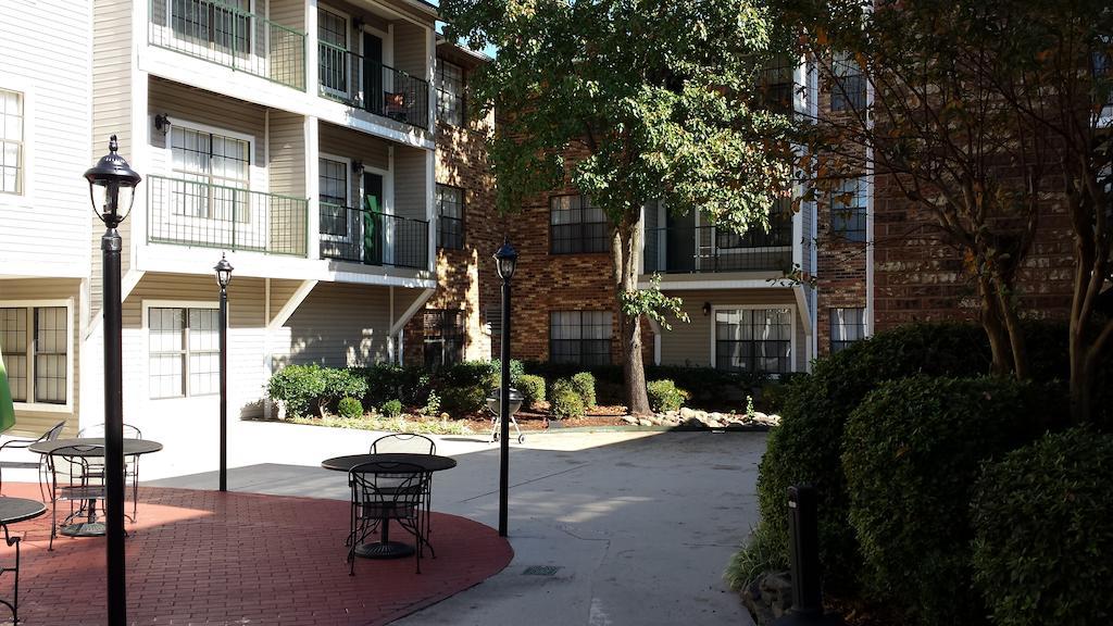Ramada Huntsville Exterior photo